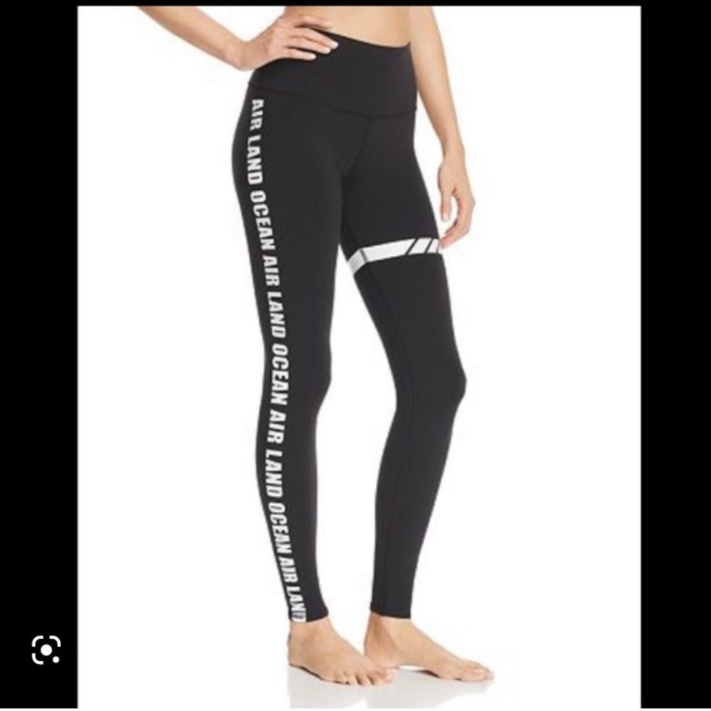 ALO air land ocean black legging size M